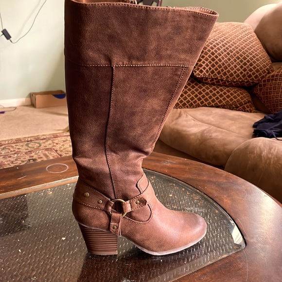 Brand new size 6.5 brown leather tall boots - Picture 1 of 3